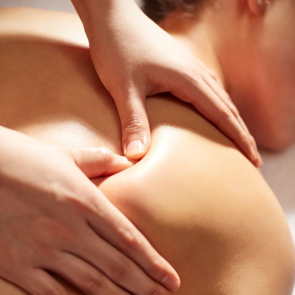 Massage lưng + chăm sóc da mặt 90  Thumbnail