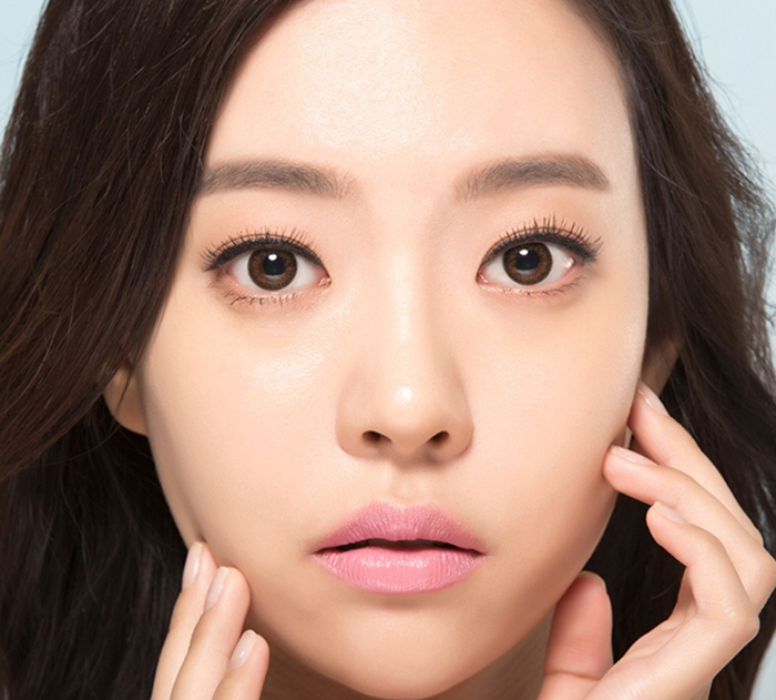 Maintain flawless and younger skin with... Thumbnail